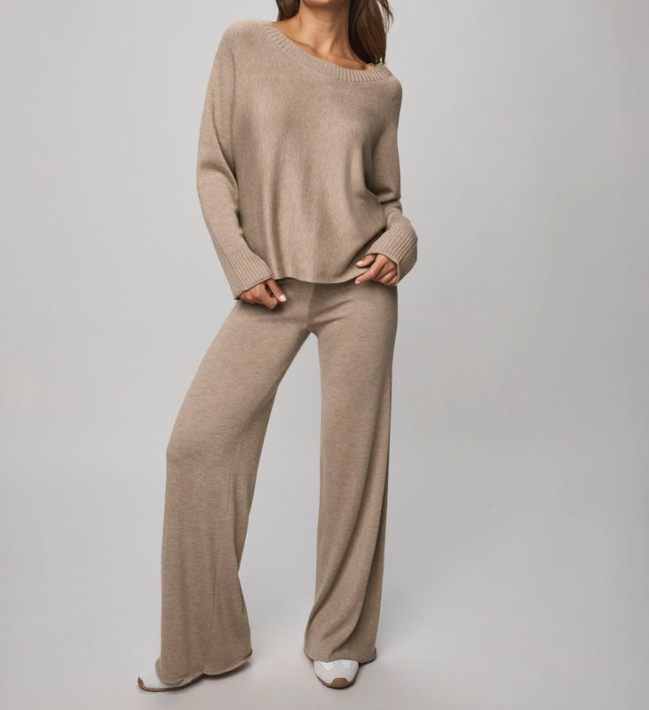 Lightweight Cashblend Pullover Sweater
