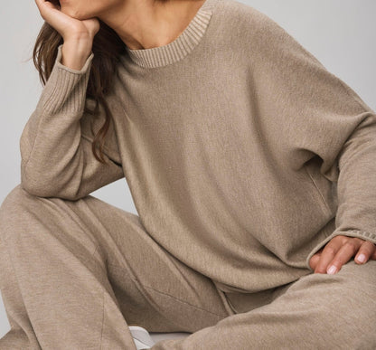 Lightweight Cashblend Pullover Sweater