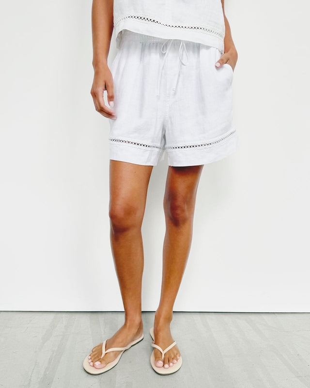 Linen Trim Short Shorts