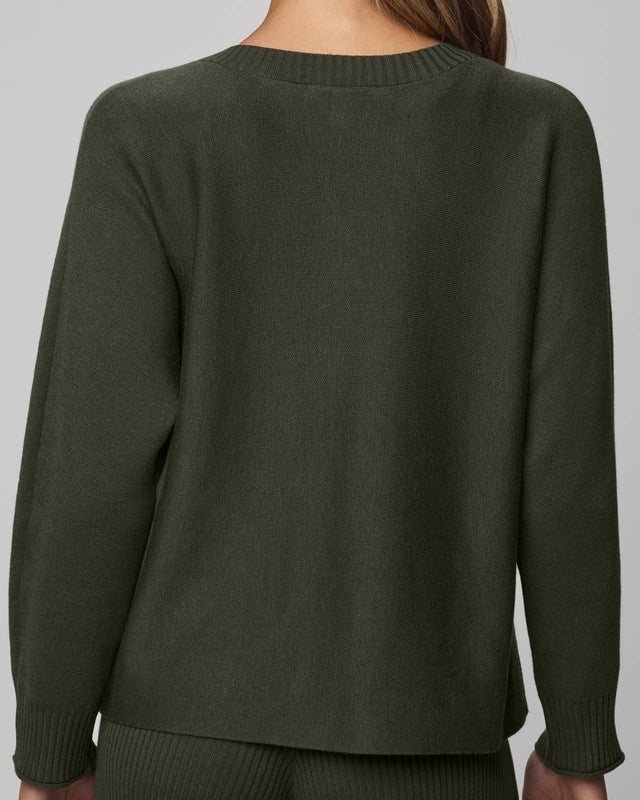 Lightweight Cashblend Pullover Sweater