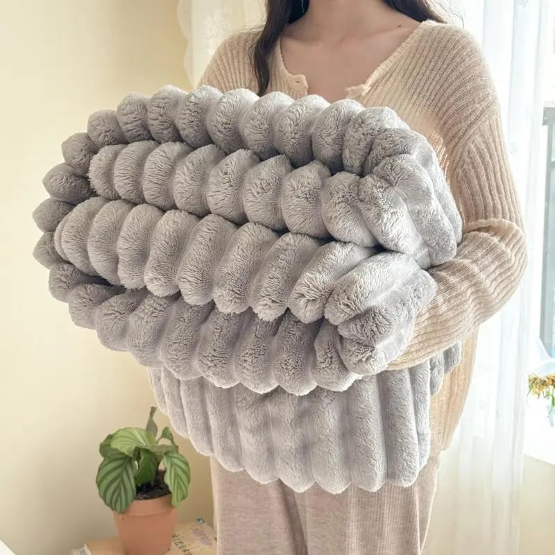 Thickened rabbit plush&milk velvet cover blanket